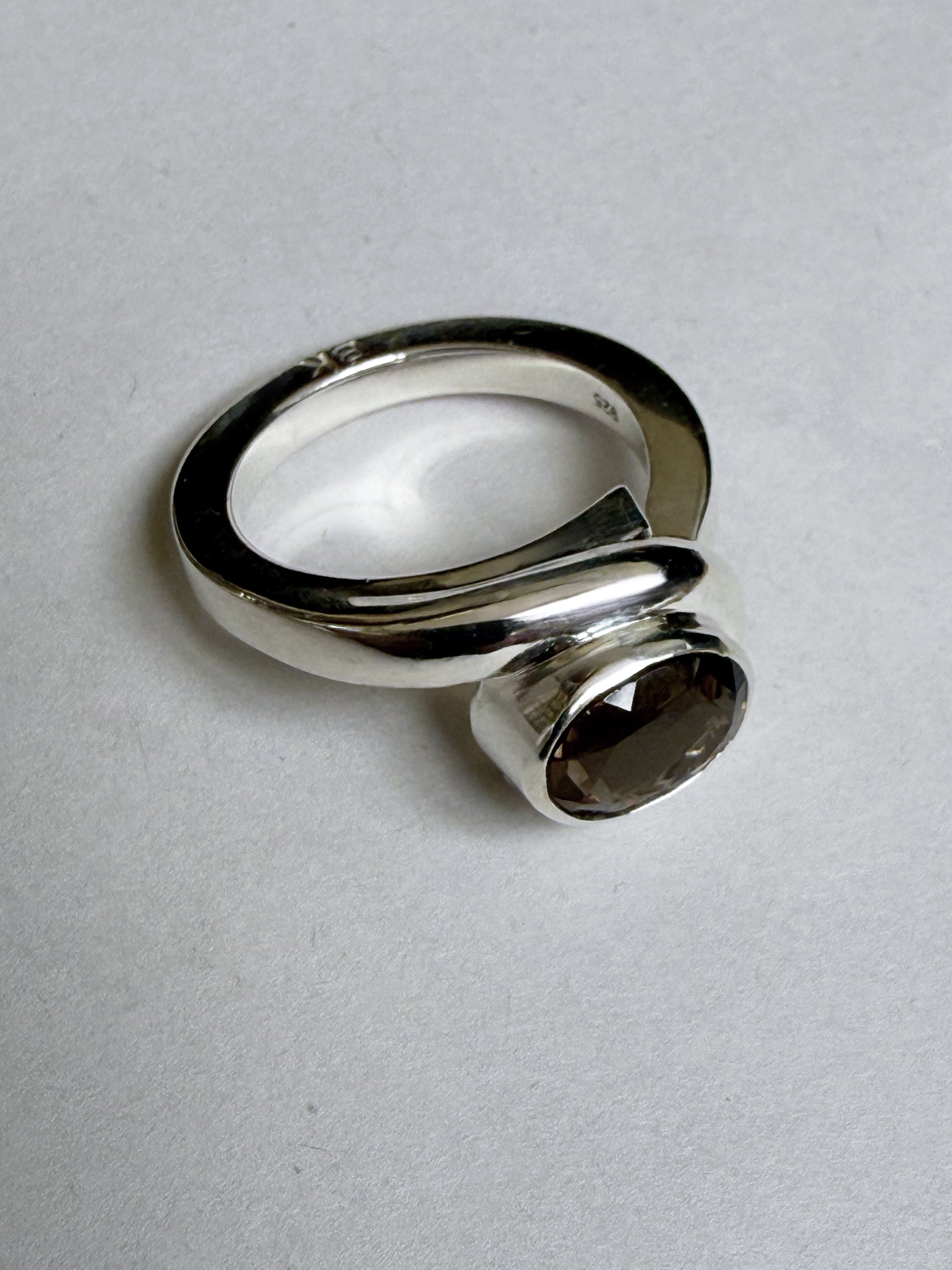 CURVA - Smoky Quartz