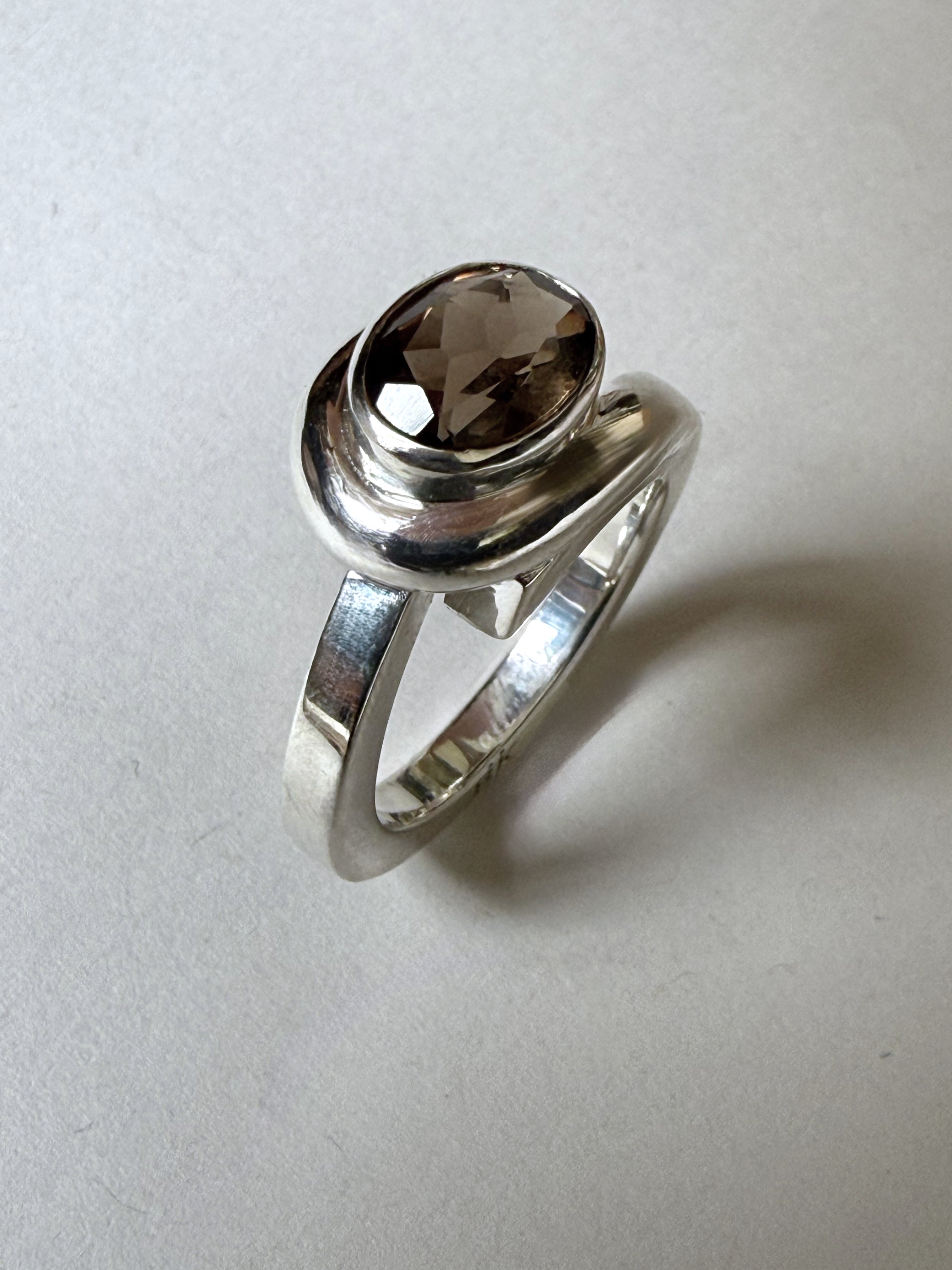 CURVA - Smoky Quartz