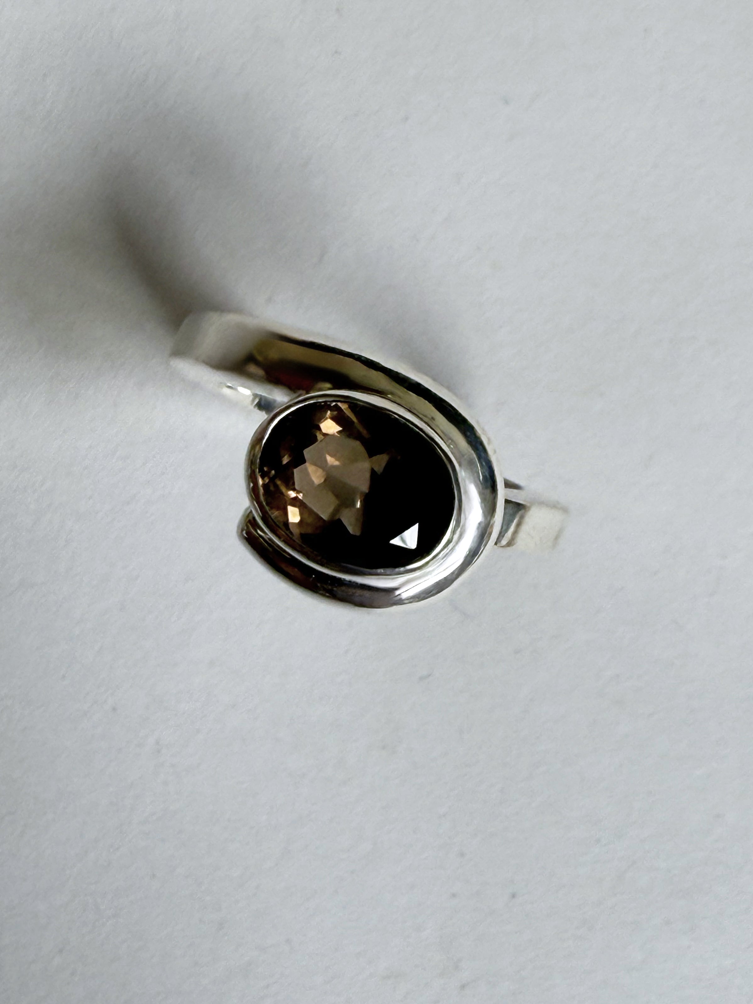 CURVA - Smoky Quartz