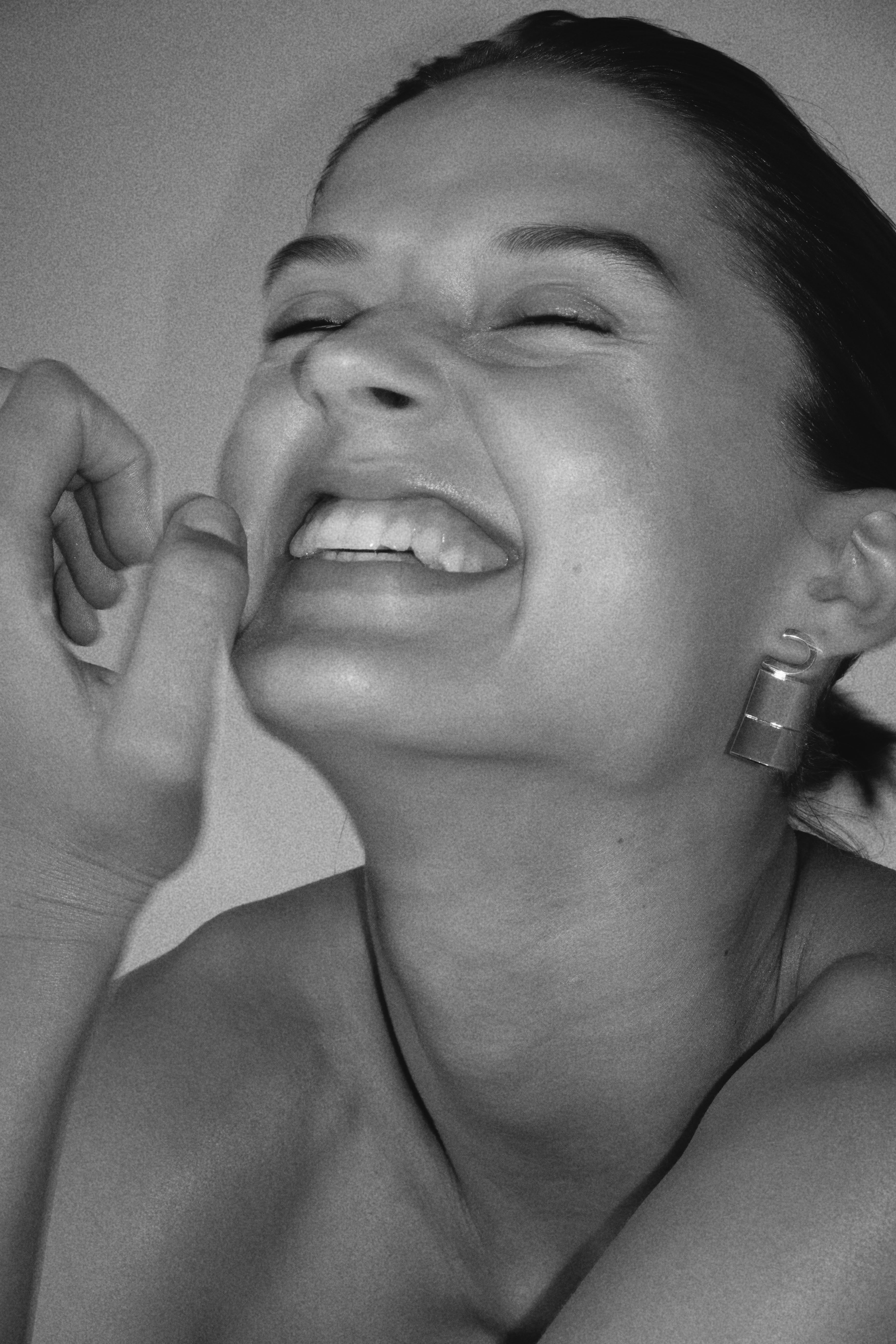 CURVA EARRING – Motion